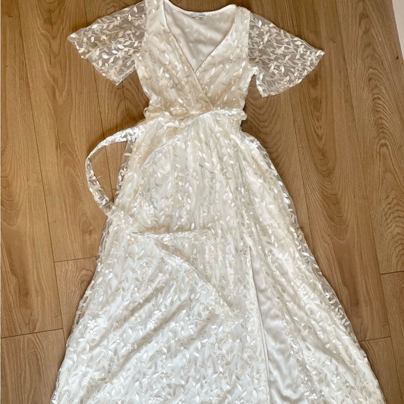 White V-Neck Embossed Maxi Dress - Picture 1 of 6